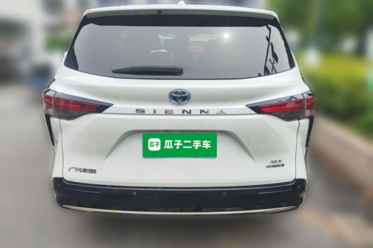 Used Toyota SIENNA 2021 2.5L Hybrid Luxury Edition Rear