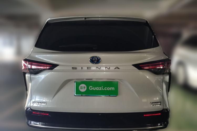 Used Toyota SIENNA 2021 2.5L Hybrid Premium Edition Rear
