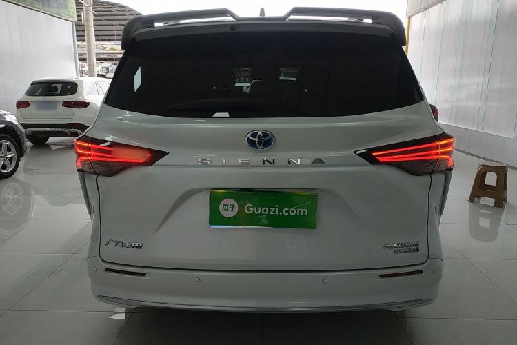 Used Toyota SIENNA 2021 2.5L Hybrid Platinum Edition Rear