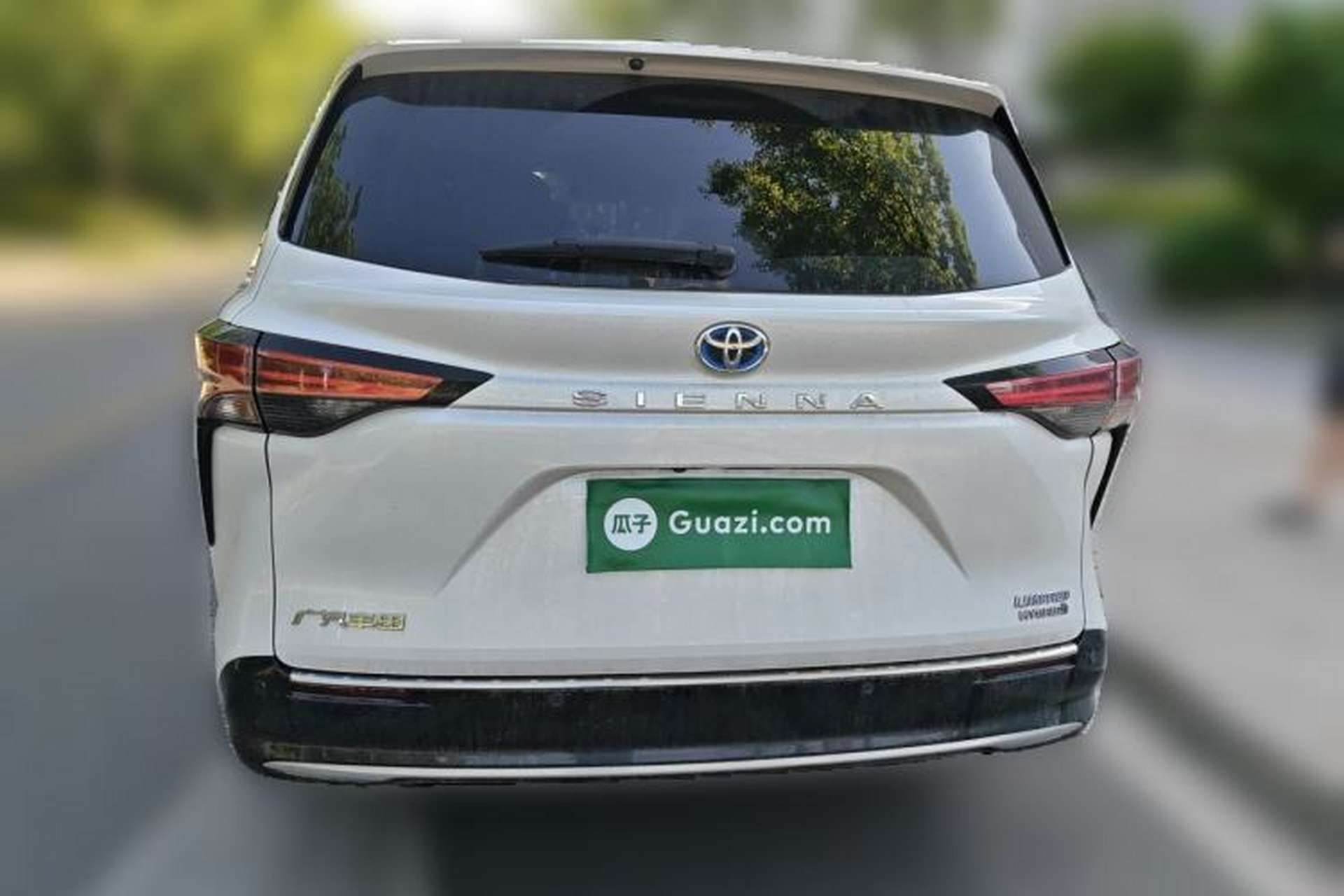 Used Toyota SIENNA 2021 2.5L Hybrid Premium Edition Rear