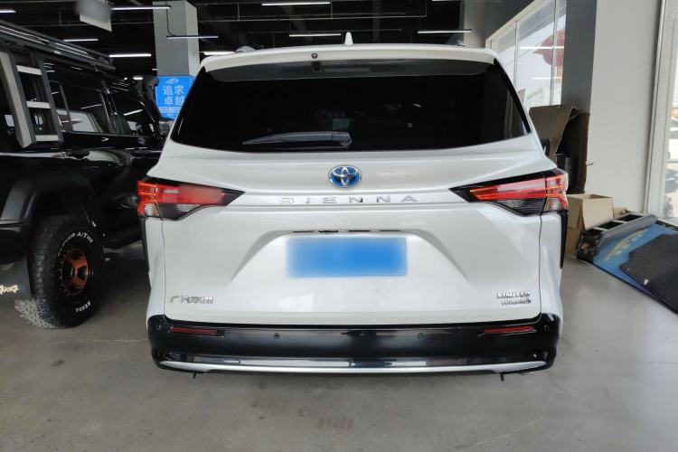 Used Toyota SIENNA 2021 2.5L Hybrid Premium Edition Rear
