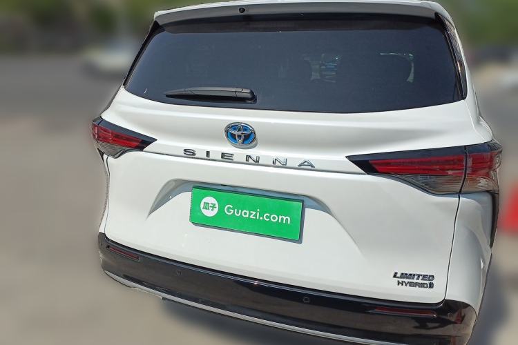 Used Toyota SIENNA 2021 2.5L Hybrid Premium Edition Rear