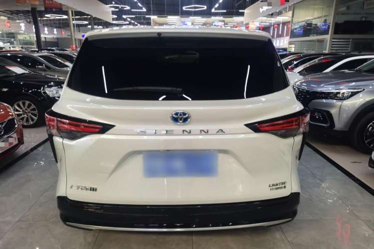 Used Toyota SIENNA 2021 2.5L Hybrid Premium Edition Rear