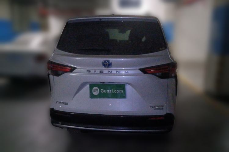 Used Toyota SIENNA 2021 2.5L Hybrid Platinum Edition Rear