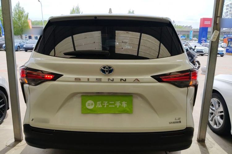 Used Toyota SIENNA 2021 2.5L Hybrid Comfort Edition Rear