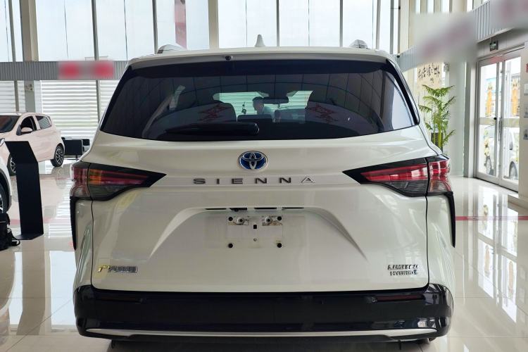 Used Toyota SIENNA 2021 2.5L Hybrid Premium Edition Rear
