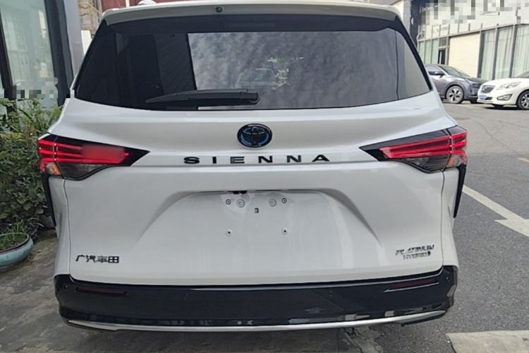 Used Toyota SIENNA 2021 2.5L Hybrid Platinum Edition Rear