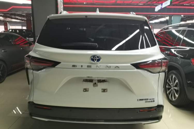 Used Toyota SIENNA 2021 2.5L Hybrid Ultimate Edition Rear