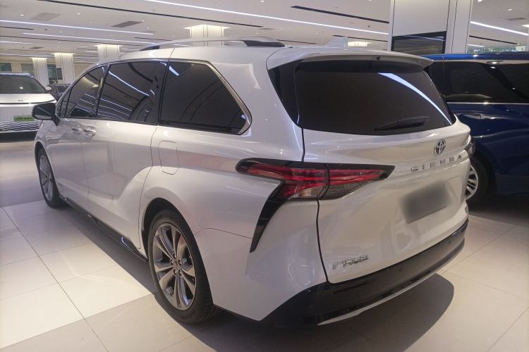 Used Toyota SIENNA 2021 2.5L Hybrid Premium Edition Rear Left 45 Deg