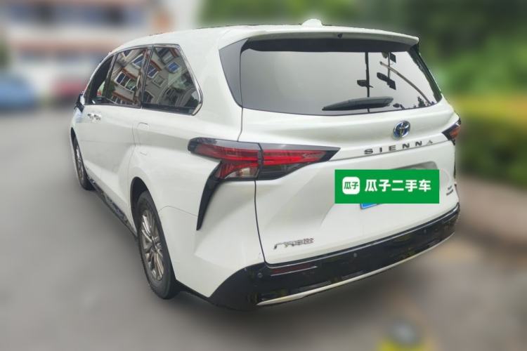 Used Toyota SIENNA 2021 2.5L Hybrid Luxury Edition Rear Left 45 Deg