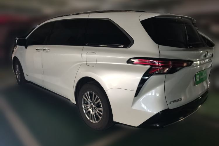 Used Toyota SIENNA 2021 2.5L Hybrid Premium Edition Rear Left 45 Deg