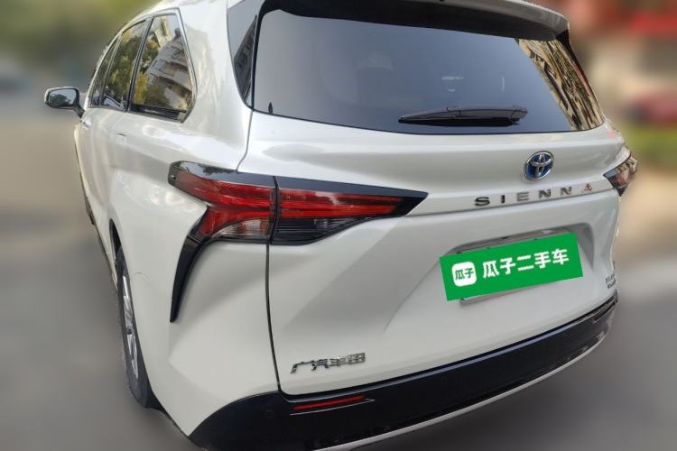 Used Toyota SIENNA 2021 2.5L Hybrid Premium Edition Rear Left 45 Deg