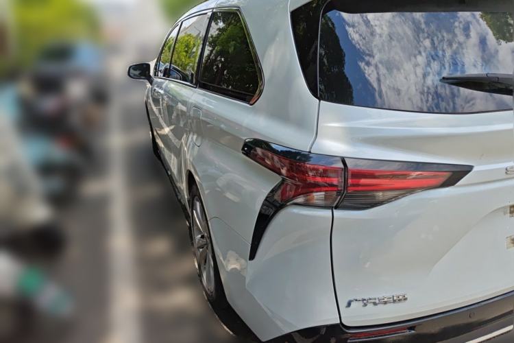Used Toyota SIENNA 2021 2.5L Hybrid Ultimate Edition Rear Left 45 Deg