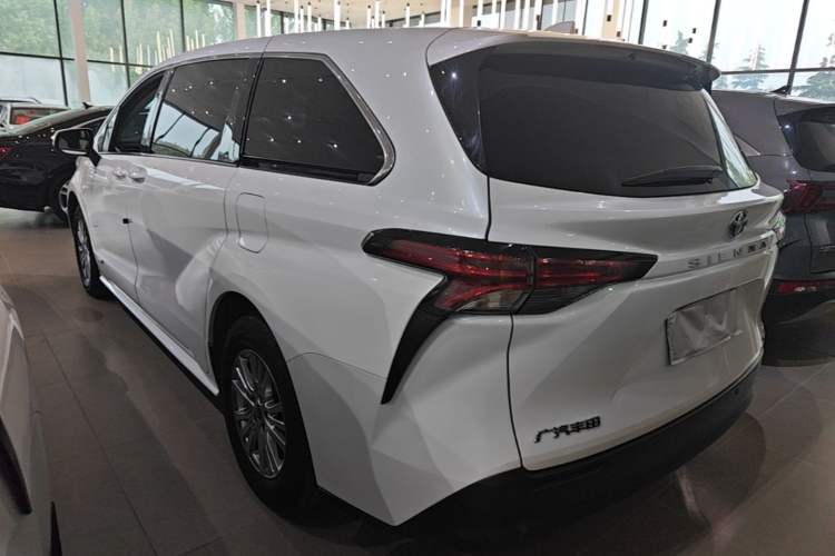 Used Toyota SIENNA 2021 2.5L Hybrid Comfort Edition Rear Left 45 Deg