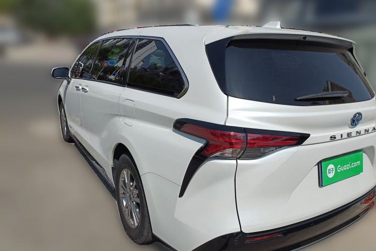 Used Toyota SIENNA 2021 2.5L Hybrid Premium Edition Rear Left 45 Deg