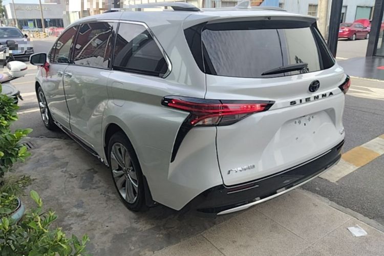 Used Toyota SIENNA 2021 2.5L Hybrid Platinum Edition Rear Left 45 Deg