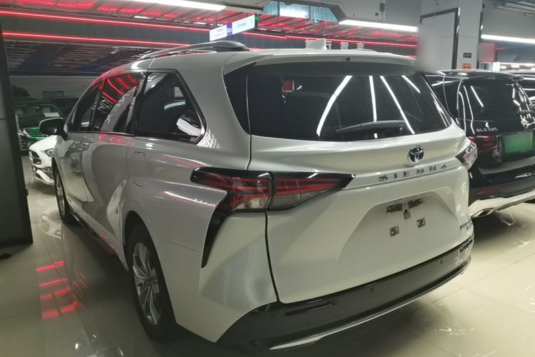 Used Toyota SIENNA 2021 2.5L Hybrid Ultimate Edition Rear Left 45 Deg