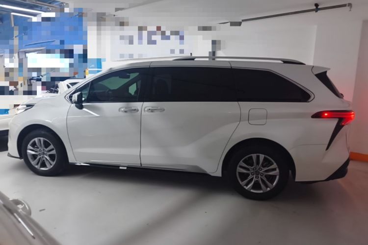 Used Toyota SIENNA 2021 2.5L Hybrid Platinum Edition Rear Left 45 Deg