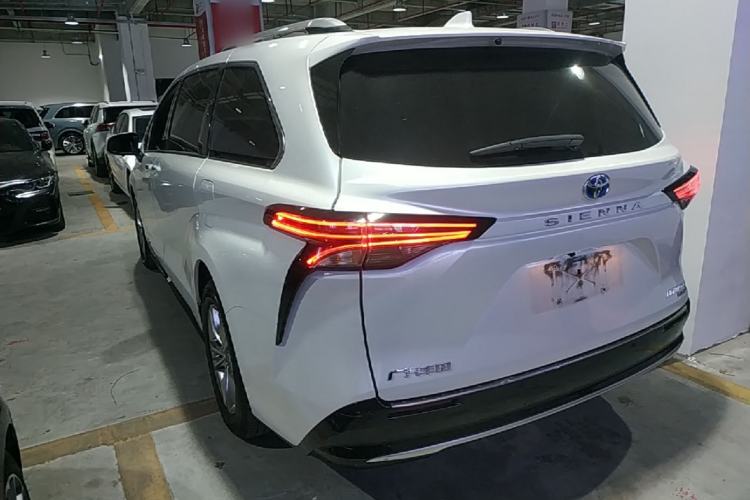 Used Toyota SIENNA 2021 2.5L Hybrid Ultimate Edition Rear Left 45 Deg