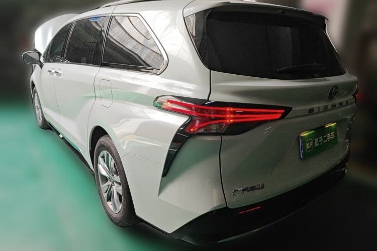 Used Toyota SIENNA 2021 2.5L Hybrid Platinum Edition Rear Left 45 Deg