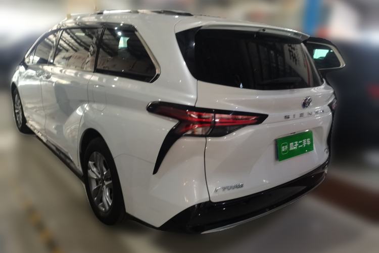 Used Toyota SIENNA 2021 2.5L Hybrid Platinum Edition Rear Left 45 Deg