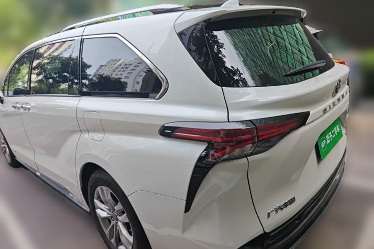 Used Toyota SIENNA 2021 2.5L Hybrid Platinum Edition Rear Left 45 Deg
