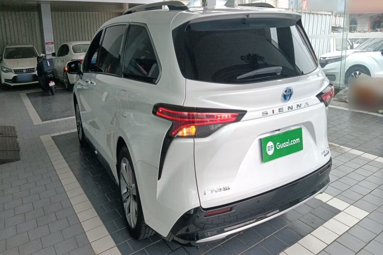 Used Toyota SIENNA 2021 2.5L Hybrid Platinum Edition Rear Left 45 Deg
