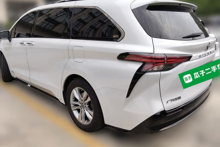Used Toyota SIENNA 2021 2.5L Hybrid Platinum Edition Rear Left 45 Deg