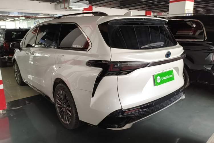 Used Toyota SIENNA 2021 2.5L Hybrid Luxury Edition Rear Left 45 Deg