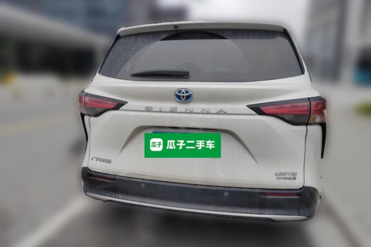 Used Toyota SIENNA 2021 2.5L Hybrid Luxury Edition Rear