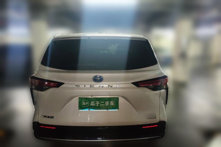 Used Toyota SIENNA 2021 2.5L Hybrid Premium Edition Rear