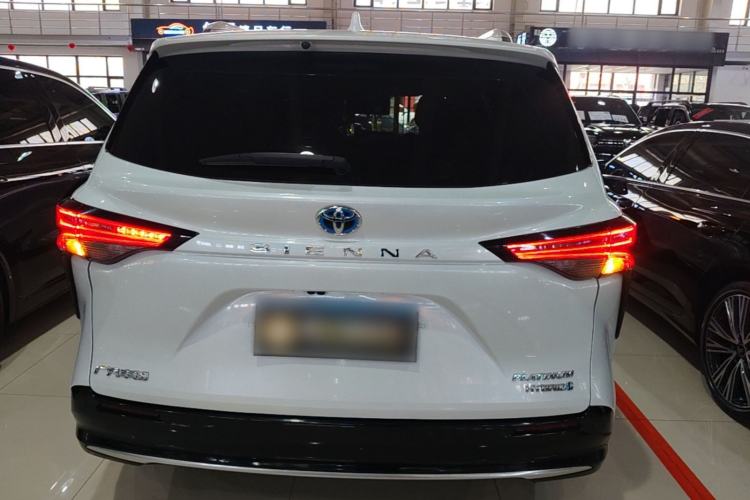 Used Toyota SIENNA 2021 2.5L Hybrid Platinum Edition Rear