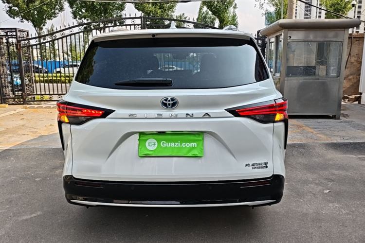 Used Toyota SIENNA 2021 2.5L Hybrid Platinum Edition Rear