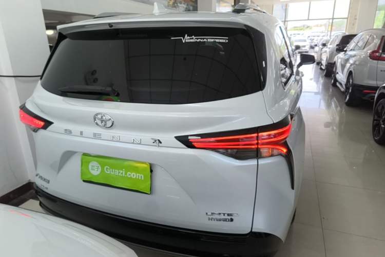 Used Toyota SIENNA 2021 2.5L Hybrid Ultimate Edition Rear