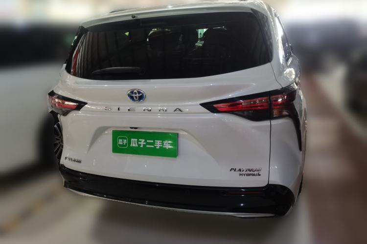 Used Toyota SIENNA 2021 2.5L Hybrid Platinum Edition Rear