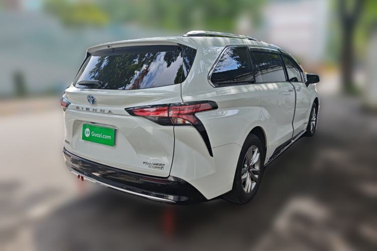 Used Toyota SIENNA 2021 2.5L Hybrid Platinum Edition Rear Right 45 Deg