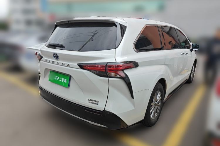 Used Toyota SIENNA 2021 2.5L Hybrid Premium Edition Rear Right 45 Deg