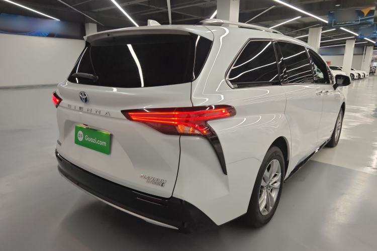 Used Toyota SIENNA 2021 2.5L Hybrid Platinum Edition Rear Right 45 Deg