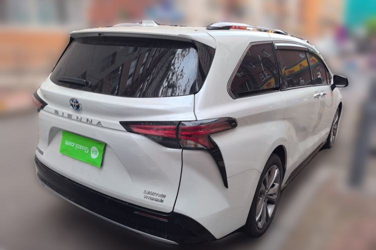 Used Toyota SIENNA 2021 2.5L Hybrid Premium Edition Rear Right 45 Deg