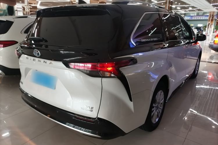 Used Toyota SIENNA 2021 2.5L Hybrid Luxury Edition Rear Right 45 Deg