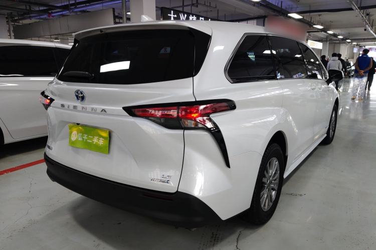 Used Toyota SIENNA 2021 2.5L Hybrid Comfort Edition Rear Right 45 Deg