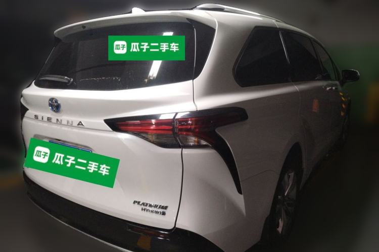 Used Toyota SIENNA 2021 2.5L Hybrid Platinum Edition Rear Right 45 Deg