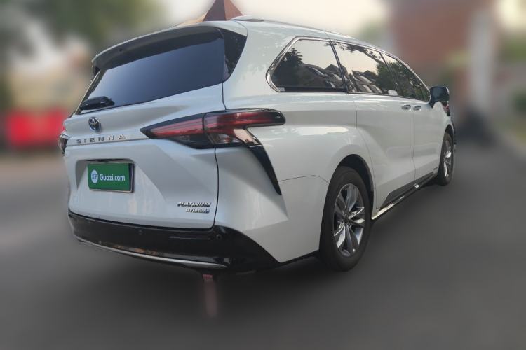 Used Toyota SIENNA 2021 2.5L Hybrid Platinum Edition Rear Right 45 Deg