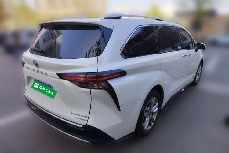 Used Toyota SIENNA 2021 2.5L Hybrid Platinum Edition Rear Right 45 Deg