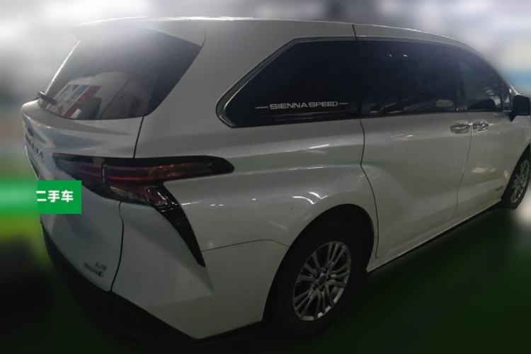 Used Toyota SIENNA 2021 2.5L Hybrid Comfort Edition Rear Right 45 Deg