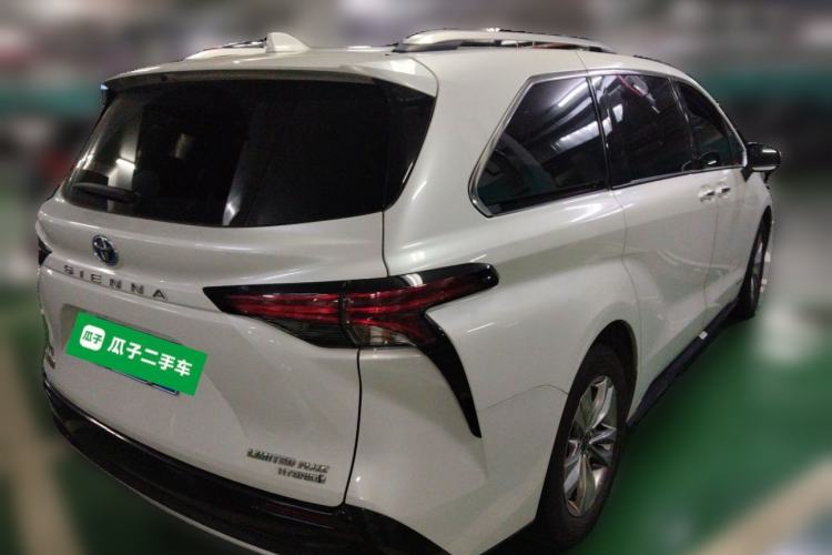 Used Toyota SIENNA 2021 2.5L Hybrid Ultimate Edition Rear Right 45 Deg