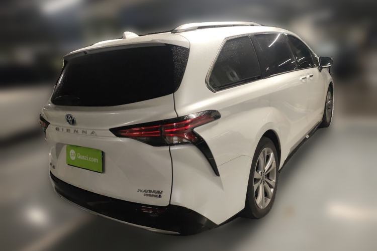 Used Toyota SIENNA 2021 2.5L Hybrid Platinum Edition Rear Right 45 Deg