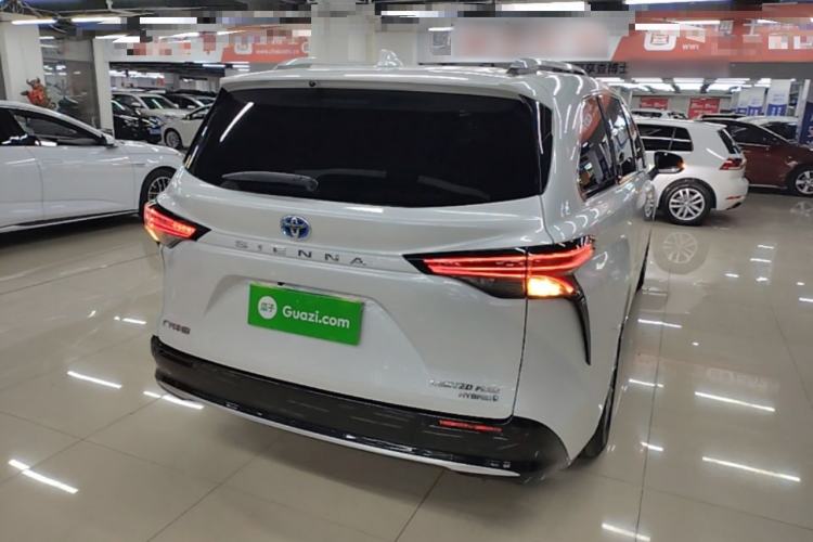 Used Toyota SIENNA 2021 2.5L Hybrid Ultimate Edition Rear Right 45 Deg
