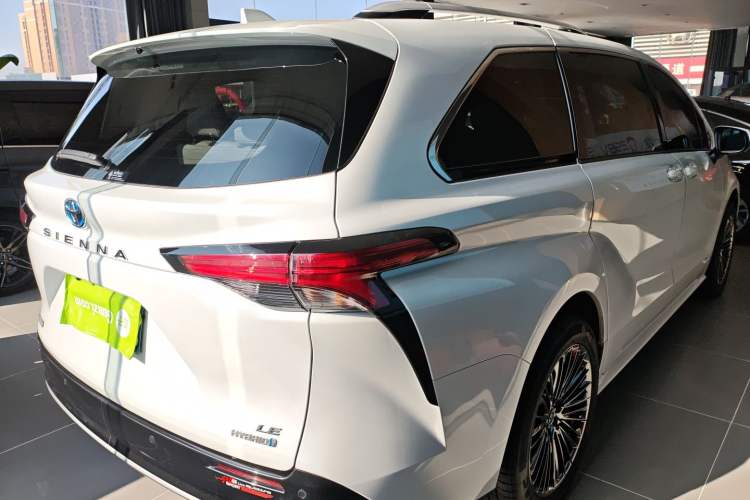 Used Toyota SIENNA 2021 2.5L Hybrid Comfort Edition Rear Right 45 Deg