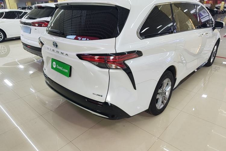 Used Toyota SIENNA 2021 2.5L Hybrid Ultimate Edition Rear Right 45 Deg